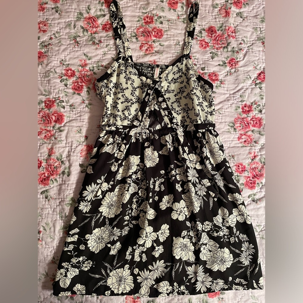 Xhilaration Mini Dress - size M